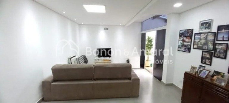Imagem Casa com 3 Quartos à Venda, 396 m² em Jardim Santa Genebra - Campinas Imagem Casa com 3 Quartos à Venda, 396 m² em Jardim Santa Genebra - Campinas
