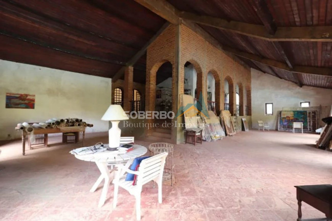 Imagem Casa com 6 Quartos à Venda, 379 m² em Albuquerque - Teresópolis Imagem Casa com 6 Quartos à Venda, 379 m² em Albuquerque - Teresópolis