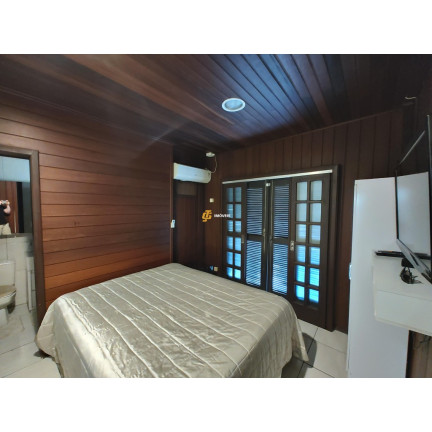 Imagem Casa com 3 Quartos à Venda, em Centro - Camboriú Imagem Casa com 3 Quartos à Venda, em Centro - Camboriú
