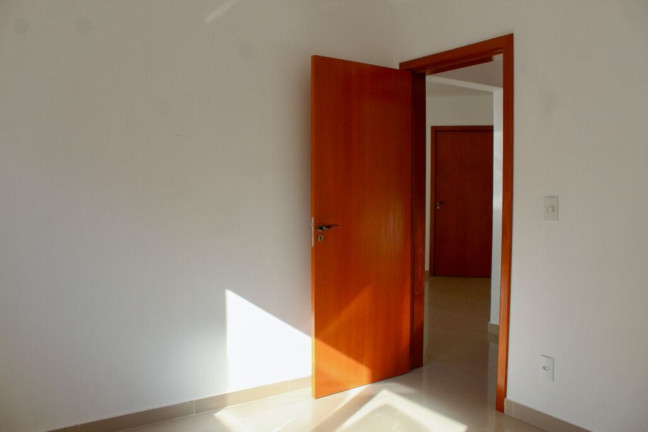 Imagem Imóvel com 2 Quartos à Venda, 57 m² em Vila Nova - Porto Alegre Imagem Imóvel com 2 Quartos à Venda, 57 m² em Vila Nova - Porto Alegre