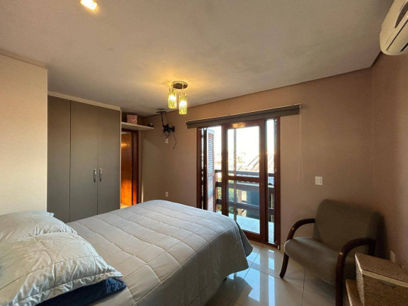 Imagem Casa com 3 Quartos à Venda, 275 m² em Porto Verde - Alvorada