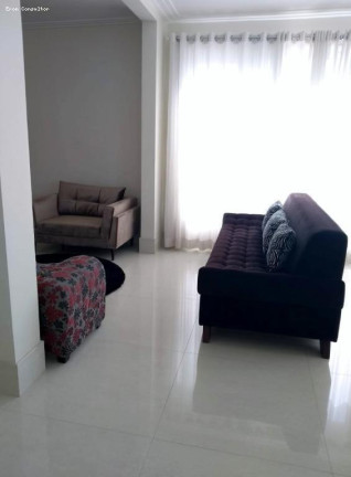 Imagem Apartamento com 3 Quartos à Venda, 332 m²