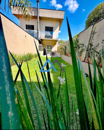 Casa com 3 Quartos à Venda, 122 m² em Alvinópolis - Atibaia