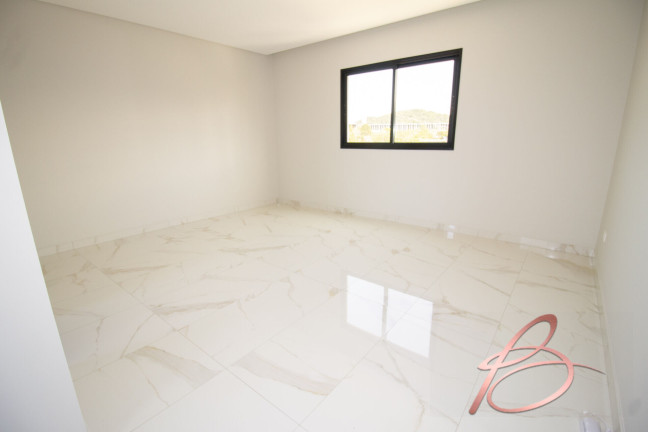Imagem Casa com 4 Quartos à Venda, 250 m² em Barra - Balneário Camboriú Imagem Casa com 4 Quartos à Venda, 250 m² em Barra - Balneário Camboriú