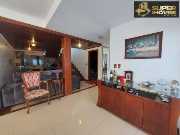 Imagem Casa com 4 Quartos à Venda, 360 m² em Centro - Pelotas Imagem Casa com 4 Quartos à Venda, 360 m² em Centro - Pelotas