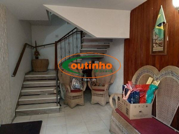 Imagem Casa com 3 Quartos à Venda, 278 m² em Maracanã - Rio De Janeiro Imagem Casa com 3 Quartos à Venda, 278 m² em Maracanã - Rio De Janeiro