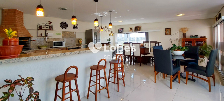 Apartamento com 4 Quartos à Venda, 267 m² em Vila Embaré - Valinhos