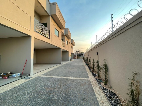 Imagem Sobrado com 4 Quartos à Venda,  em Plano Diretor Sul - Palmas