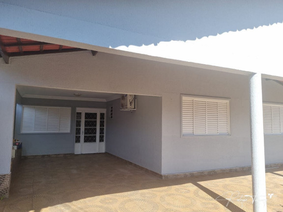 Casa com 3 Quartos à Venda, 252 m² em Jardim América - Goiânia