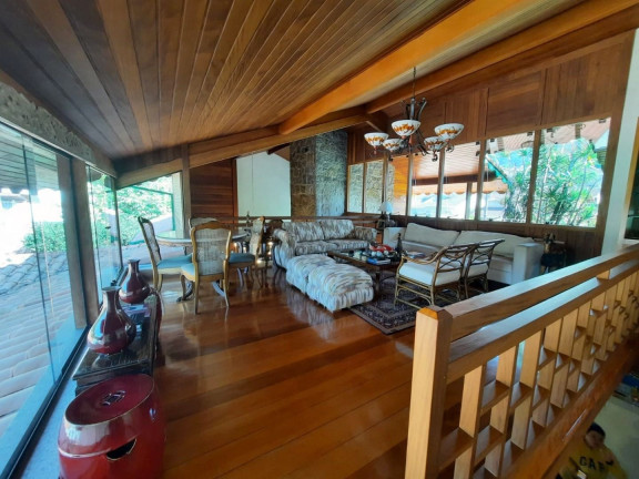 Imagem Casa com 5 Quartos à Venda, 218 m² em Iucas - Teresópolis Imagem Casa com 5 Quartos à Venda, 218 m² em Iucas - Teresópolis
