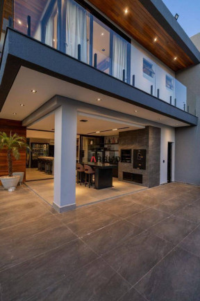 Imagem Sobrado com 3 Quartos à Venda, 450 m² em Canadá - Cascavel
