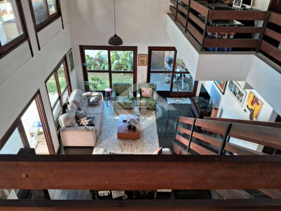 Imagem Casa com 3 Quartos à Venda, 246 m² em Piratininga - Niterói