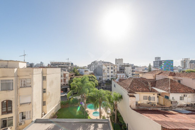 Imagem Imóvel com 2 Quartos à Venda, em Rio Branco - Porto Alegre Imagem Imóvel com 2 Quartos à Venda, em Rio Branco - Porto Alegre