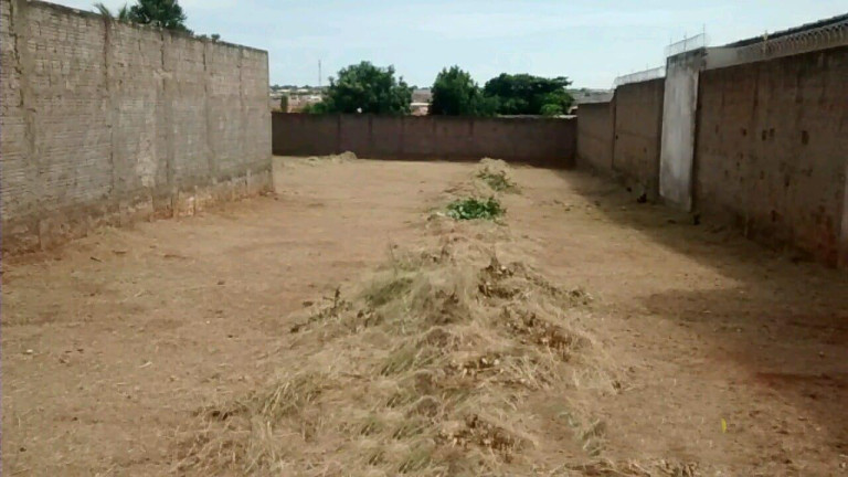 Terreno à Venda, 900 m² em Junqueira - Lins