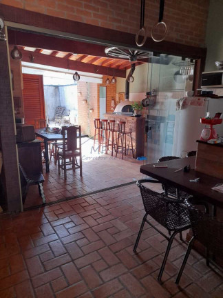 Imagem Casa com 3 Quartos à Venda, 251 m² em Jardim Rosim - Pirassununga