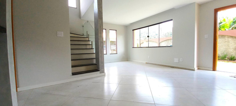 Imagem Casa com 3 Quartos à Venda, 116 m² em Alto - Teresópolis