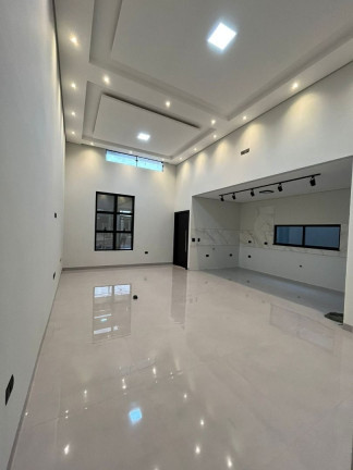 Imagem Casa com 3 Quartos à Venda, 135 m² em Jd Paulista - Maringa