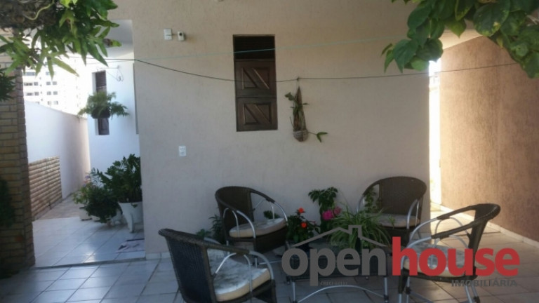 Imagem Casa com 4 Quartos à Venda, 215 m² em Nova Parnamirim - Parnamirim
