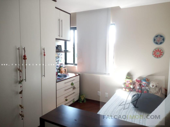 Imagem Apartamento com 4 Quartos à Venda, 150 m²