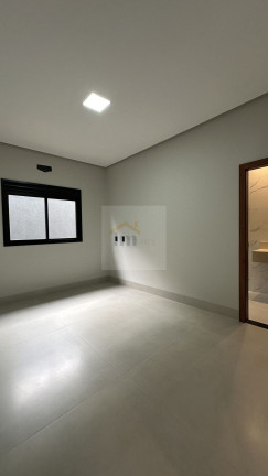 Imagem Casa com 3 Quartos à Venda, 241 m² em Jardim América - Goiânia Imagem Casa com 3 Quartos à Venda, 241 m² em Jardim América - Goiânia
