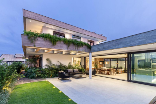 Imagem Imóvel com 5 Quartos à Venda, 428 m² em C.c.i- Extenção Atlantida Ii - Xangri-lá Imagem Imóvel com 5 Quartos à Venda, 428 m² em C.c.i- Extenção Atlantida Ii - Xangri-lá