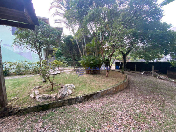 Imagem Sobrado com 5 Quartos à Venda, 310 m² em Armação - Penha Imagem Sobrado com 5 Quartos à Venda, 310 m² em Armação - Penha