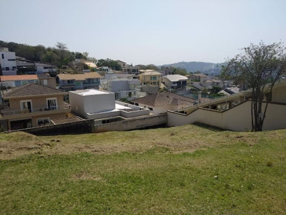 Terreno à Venda, 450 m² em Condomínio água Verde - Atibaia