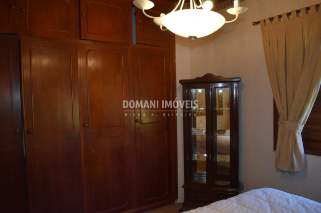 Imagem Imóvel com 4 Quartos à Venda, 162 m² em Região De Capivari - Campos Do Jordão Imagem Imóvel com 4 Quartos à Venda, 162 m² em Região De Capivari - Campos Do Jordão