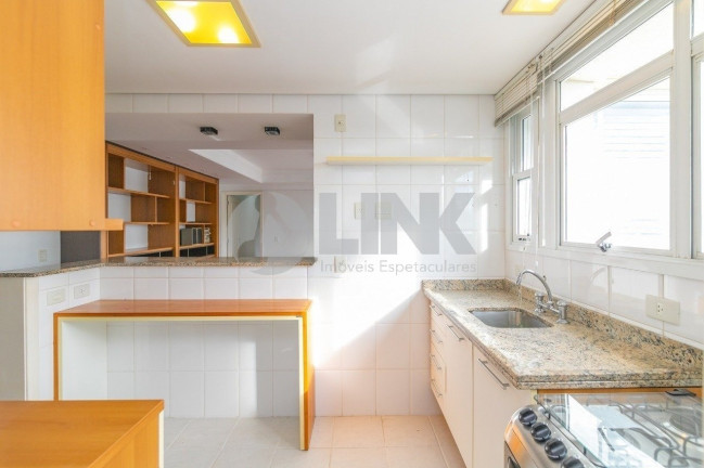 Imagem Apartamento com 2 Quartos à Venda, 88 m² em Moinhos De Vento - Porto Alegre