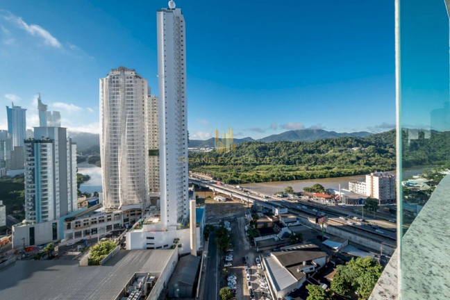 Imagem Apartamento com 3 Quartos à Venda, 105 m² em Centro - Balneário Camboriú Imagem Apartamento com 3 Quartos à Venda, 105 m² em Centro - Balneário Camboriú