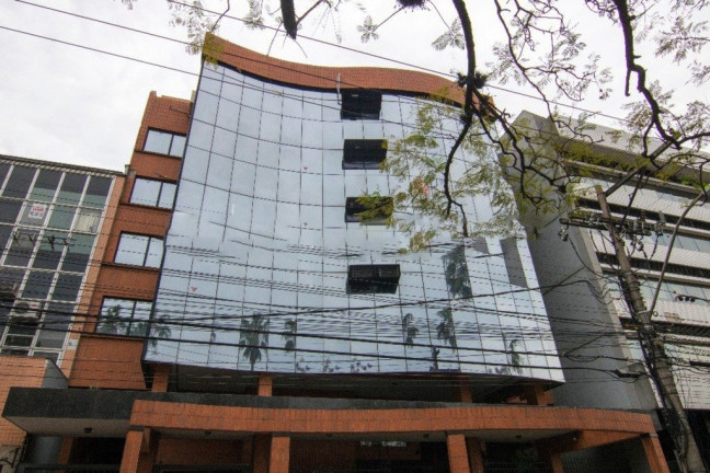 Sala Comercial à Venda,  em Petrópolis - Porto Alegre