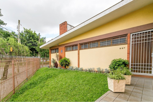 Casa com 3 Quartos à Venda, 214 m² em São Sebastião - Porto Alegre