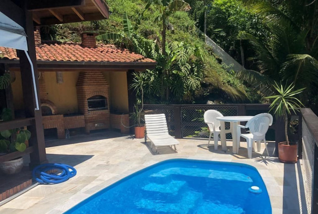 Imagem Sobrado com 4 Quartos à Venda, 500 m² em Barra Da Lagoa - Ubatuba
