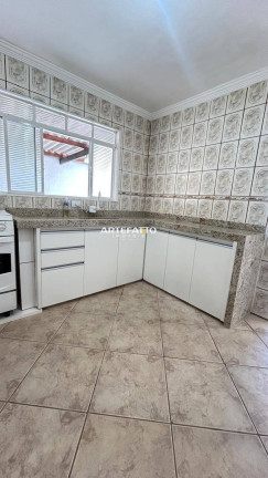 Imagem Casa com 3 Quartos à Venda, 130 m²