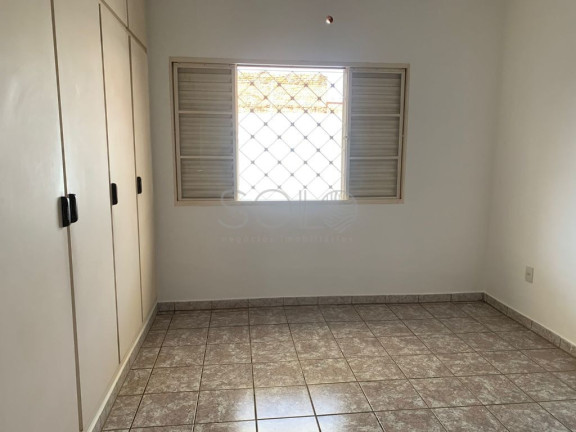 Imagem Casa com 2 Quartos à Venda, 470 m² em Jardim Viaduto (vila Xavier) - Araraquara Imagem Casa com 2 Quartos à Venda, 470 m² em Jardim Viaduto (vila Xavier) - Araraquara