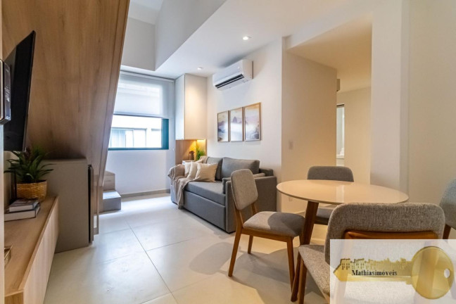 Apartamento com 2 Quartos à Venda, 68 m² em Copacabana - Rio De Janeiro