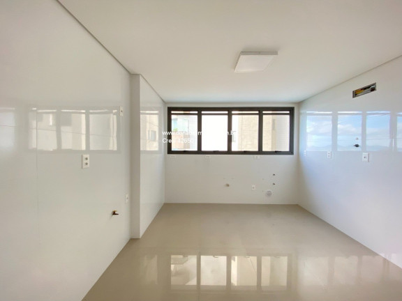 Imagem Apartamento com 3 Quartos à Venda, 250 m² em Centro - Florianópolis