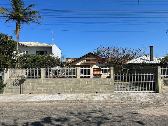 Imagem Casa com 4 Quartos à Venda, 100 m² em Salinas - Balneário Barra Do Sul Imagem Casa com 4 Quartos à Venda, 100 m² em Salinas - Balneário Barra Do Sul