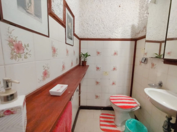 Imagem Casa com 8 Quartos à Venda, 327 m² em Albuquerque - Teresópolis Imagem Casa com 8 Quartos à Venda, 327 m² em Albuquerque - Teresópolis