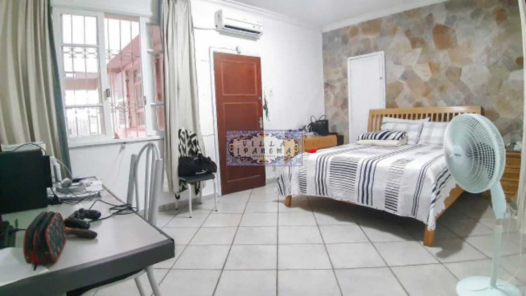 Imagem Imóvel com 4 Quartos à Venda, 240 m² em Ipanema - Rio De Janeiro Imagem Imóvel com 4 Quartos à Venda, 240 m² em Ipanema - Rio De Janeiro