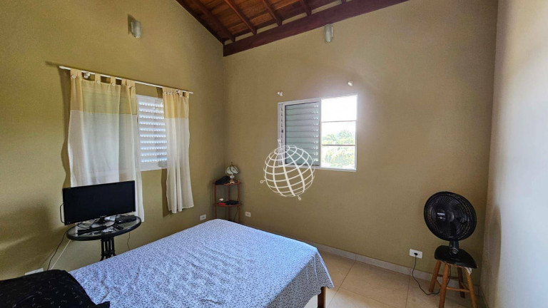 Imagem Casa com 3 Quartos à Venda, 202 m² em Condomínio Santa Fé - Piracaia
