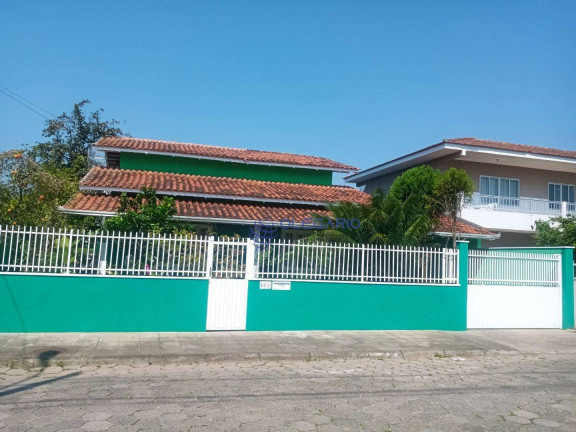 Casa com 3 Quartos à Venda, 112 m² em Centro - Balneário Piçarras