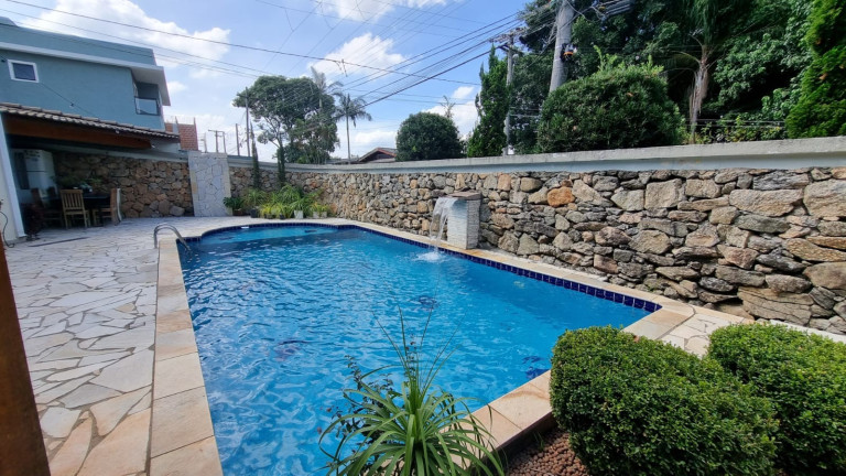 Imagem Casa com 3 Quartos à Venda, 260 m² em Vila Petrópolis - Atibaia Imagem Casa com 3 Quartos à Venda, 260 m² em Vila Petrópolis - Atibaia