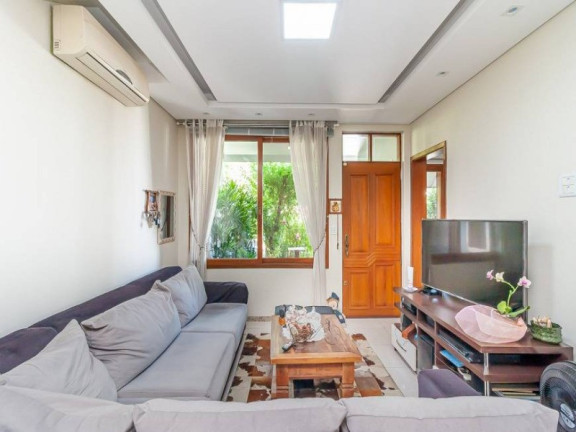 Casa com 3 Quartos à Venda, 204 m² em Jardim Sabará - Porto Alegre