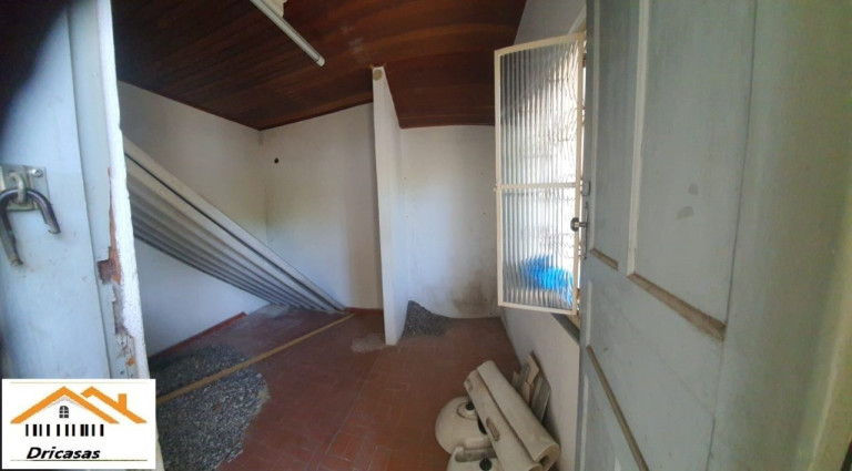 Imagem Sobrado com 6 Quartos à Venda,  em Senador Camará - Rio De Janeiro