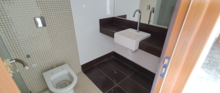 Imagem Imóvel com 4 Quartos à Venda, 140 m² em Itapuã - Vila Velha Imagem Imóvel com 4 Quartos à Venda, 140 m² em Itapuã - Vila Velha