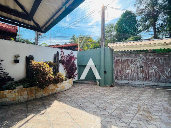 Imagem Casa com 3 Quartos à Venda, 200 m² em Bom Retiro - Teresópolis