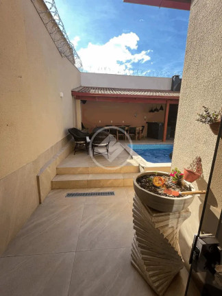 Imagem Casa com 3 Quartos à Venda, 114 m² em Jardim América - Goiânia Imagem Casa com 3 Quartos à Venda, 114 m² em Jardim América - Goiânia