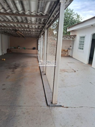Imagem Casa com 2 Quartos à Venda, 210 m² em Mercês - Uberaba Imagem Casa com 2 Quartos à Venda, 210 m² em Mercês - Uberaba
