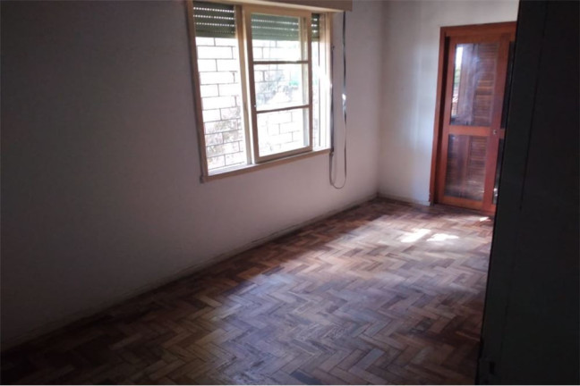 Imagem Casa com 5 Quartos à Venda, em Santa Tereza - Porto Alegre Imagem Casa com 5 Quartos à Venda, em Santa Tereza - Porto Alegre